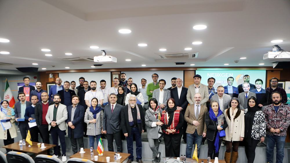 دمودی نکسژن برگزار شد؛ پرشورترین صحنه نمایش نوآوری