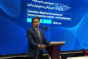 رئیس اتاق ایران و آلمان: یک قدم هم عقب‌نشینی نمی‌کنیم